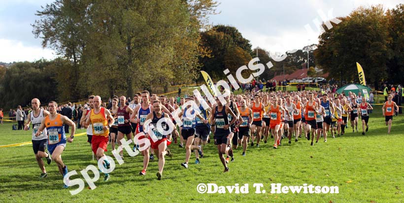 Start of the senior mens North East Harrier League, Blaydon. Photo: David T. Hewitson/Sports for All Pics